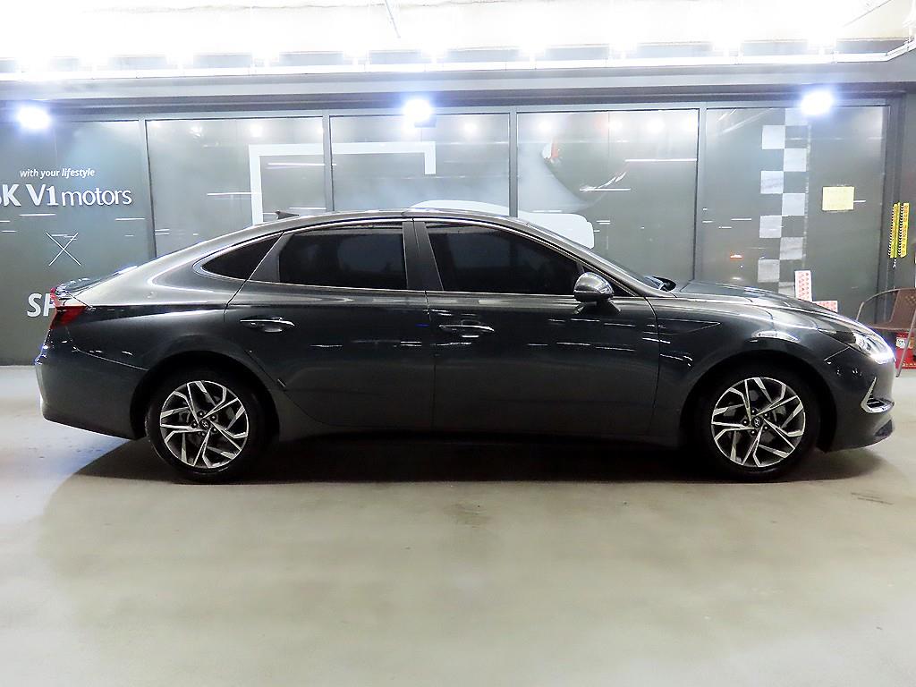 HYUNDAI Sonata - Vista 3