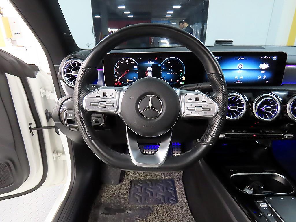 Mercedes Benz CLA Class - Vista 9