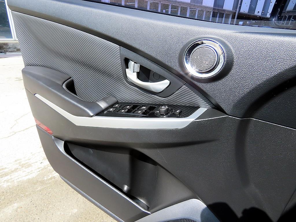 Ssangyong Korando - Vista 11