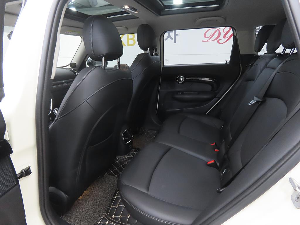 Mini Clubman - Vista 6