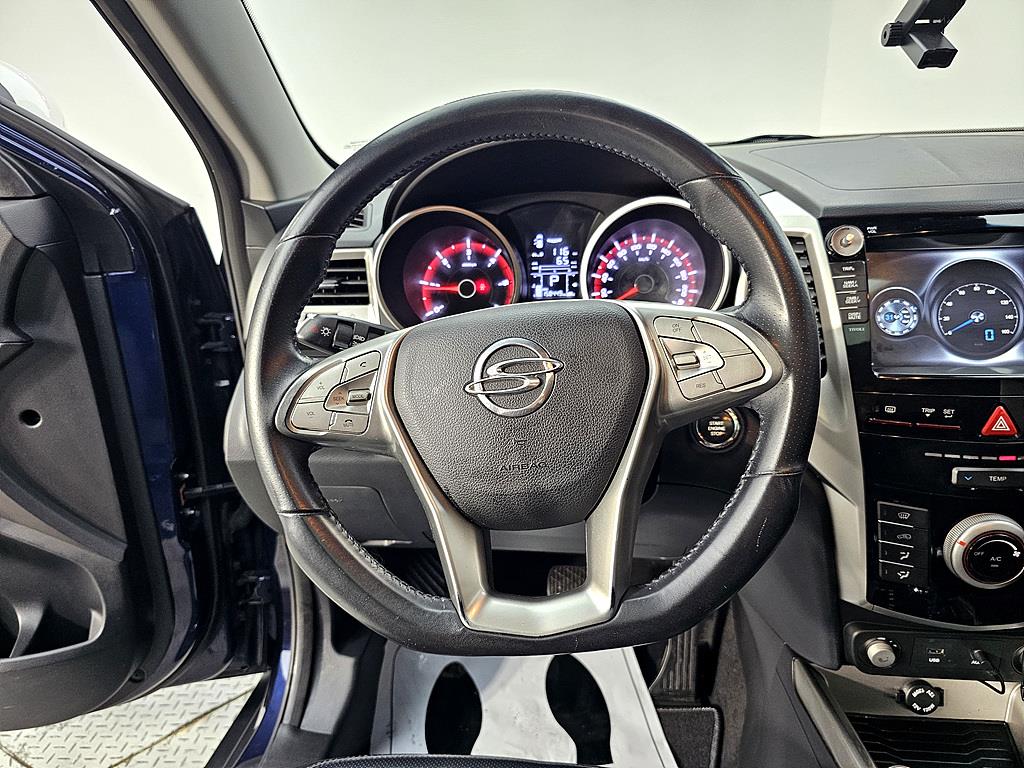 Ssangyong Tivoli - Vista 12