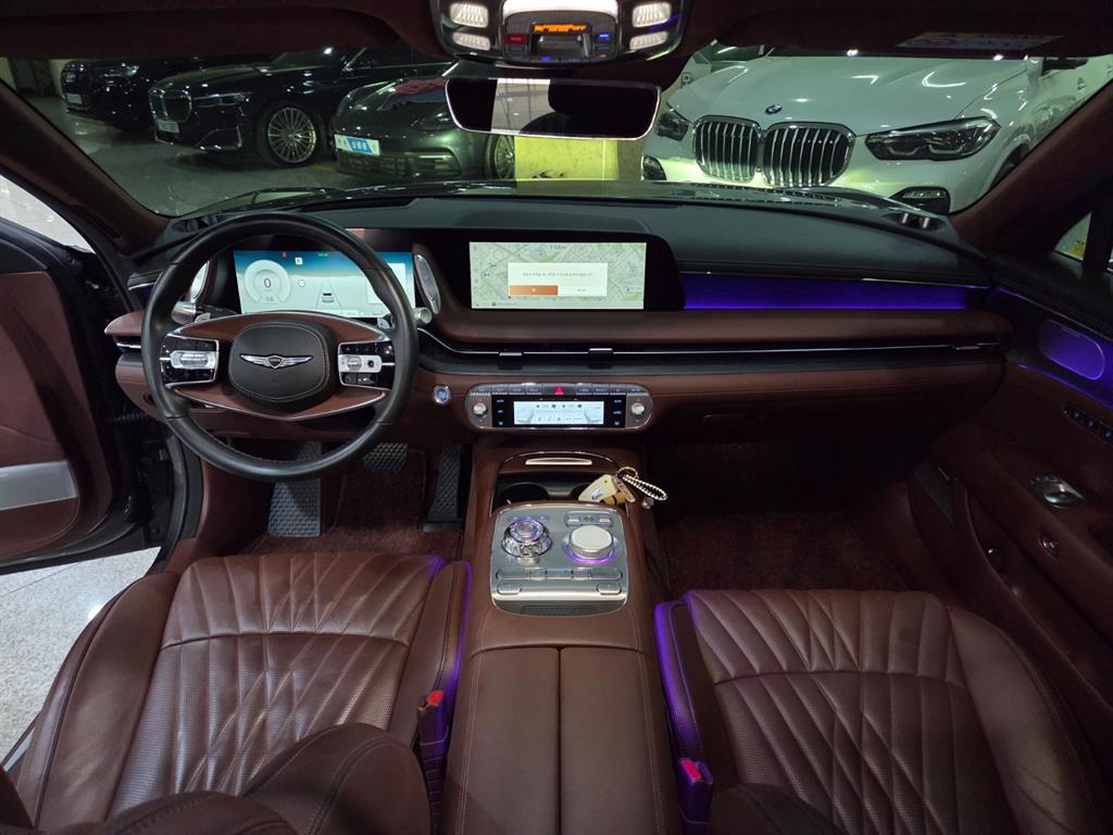 Genesis G90 - Vista 8