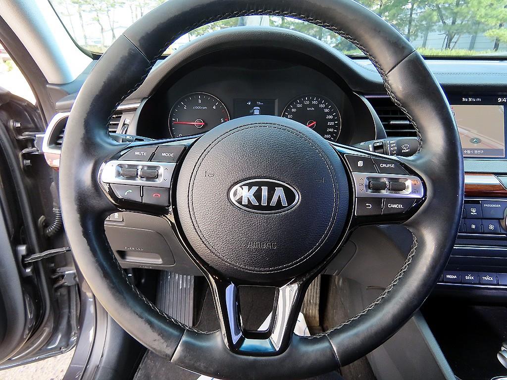 KIA K7 - Vista 8