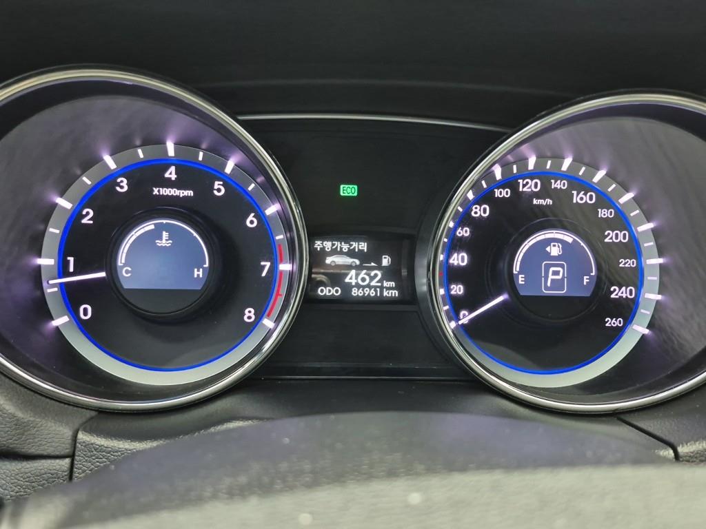 HYUNDAI Sonata - Vista 7