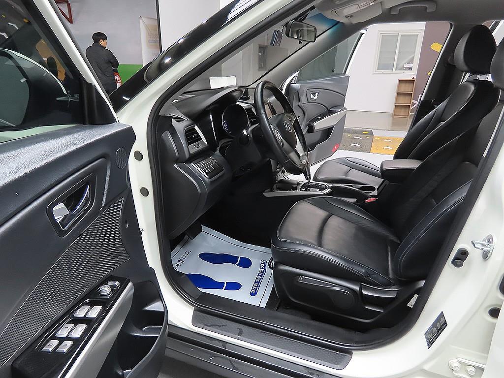 Ssangyong Tivoli 2016 Blanco - Importación desde Corea - HF Imports Iquique - Foto 9