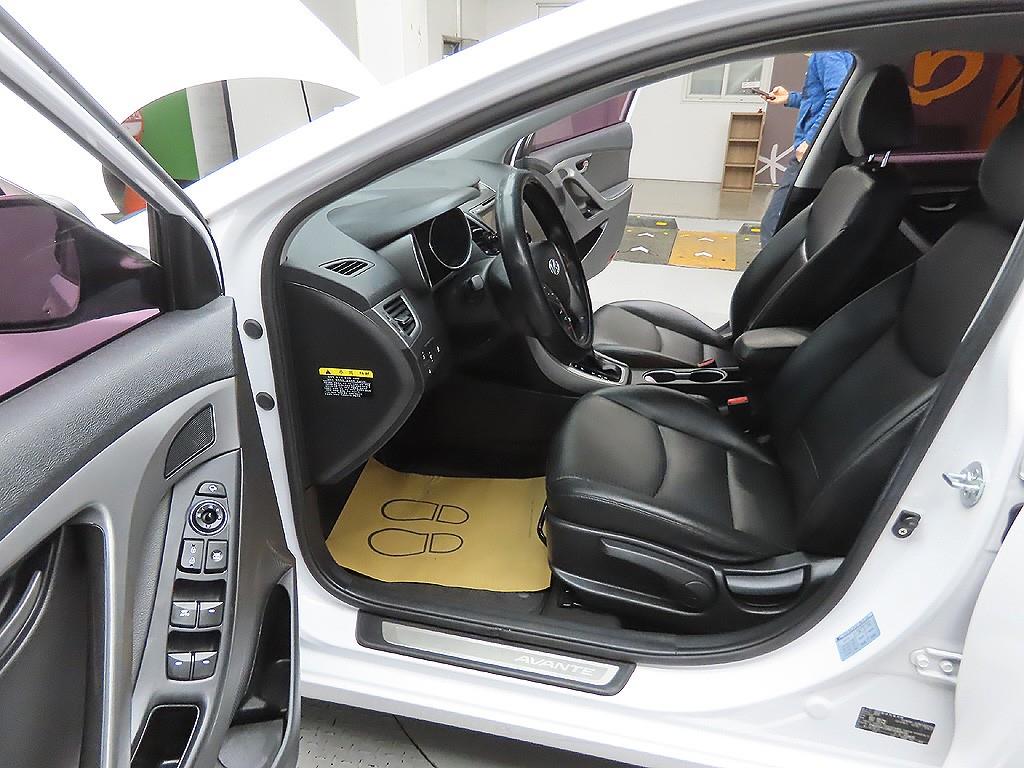 HYUNDAI Avante 2014 Blanco - Importación desde Corea - HF Imports Iquique - Foto 9