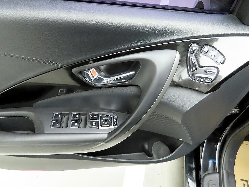 HYUNDAI Grandeur - Vista 11