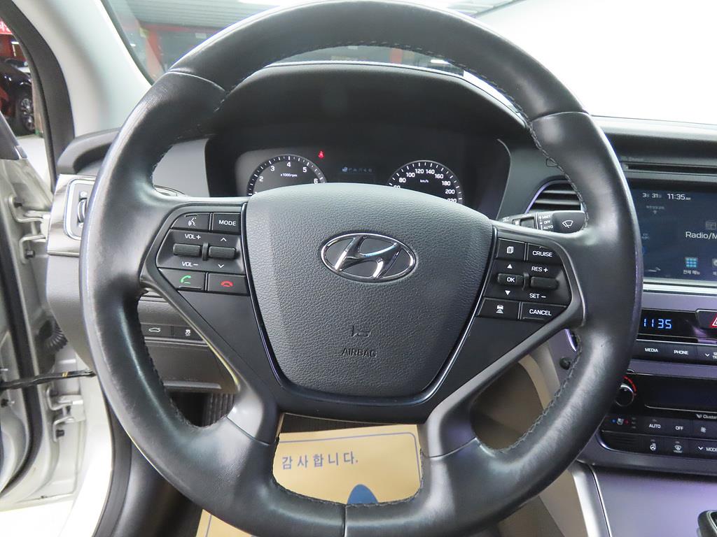 HYUNDAI Sonata - Vista 8