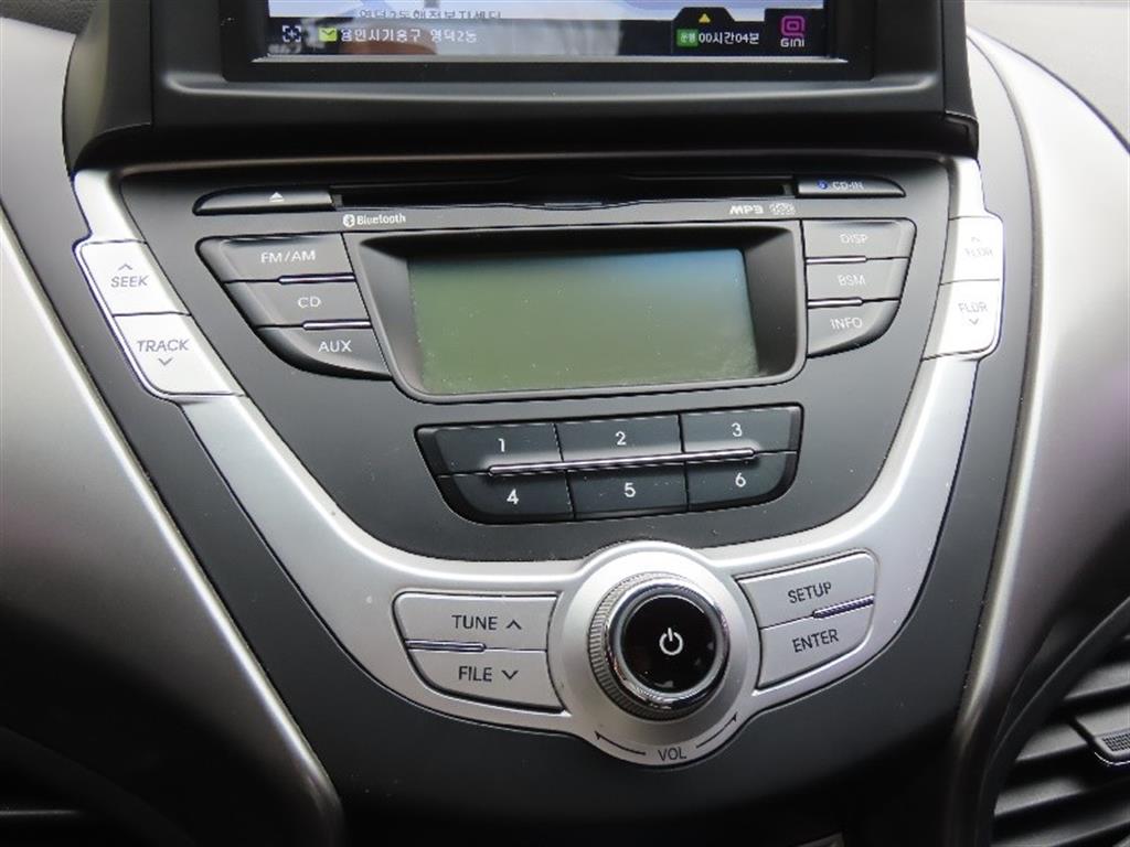 HYUNDAI Avante 2012 Gris - Importación desde Corea - HF Imports Iquique - Foto 8