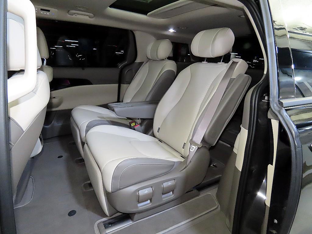KIA Carnival - Vista 7