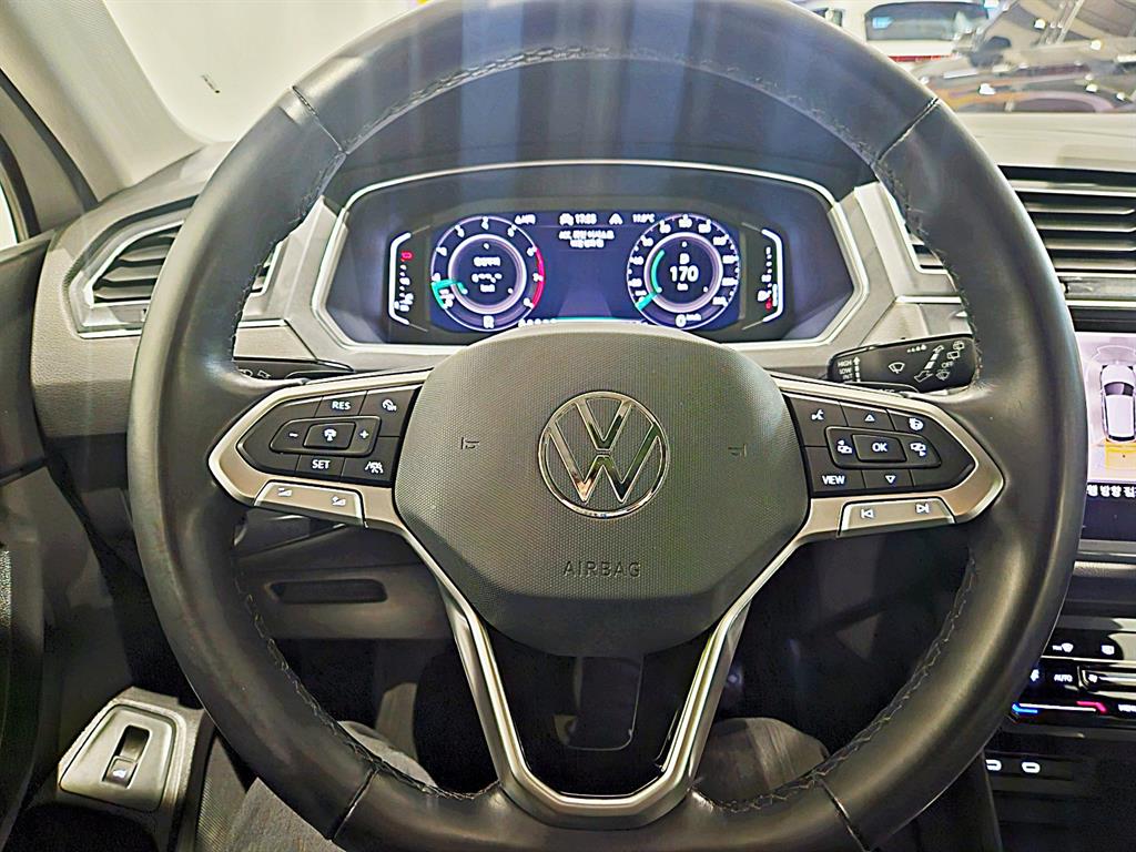 Volkswagen Tiguan - Vista 12