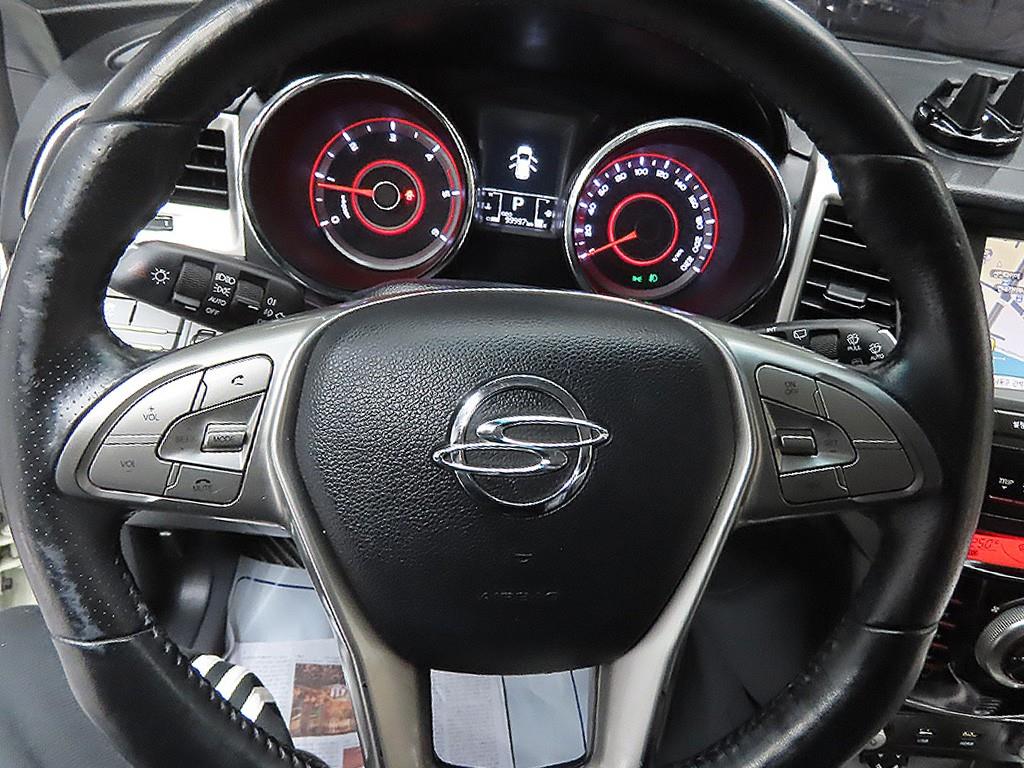 Ssangyong Tivoli 2016 Blanco - Importación desde Corea - HF Imports Iquique - Foto 11