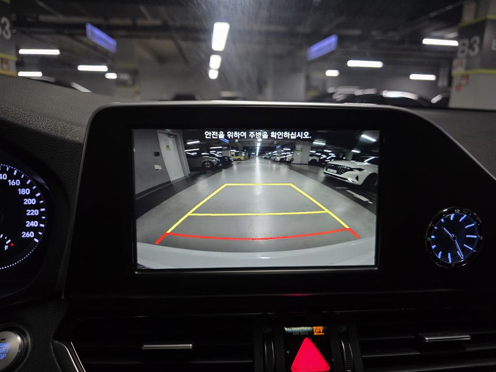 HYUNDAI Grandeur - Vista 12