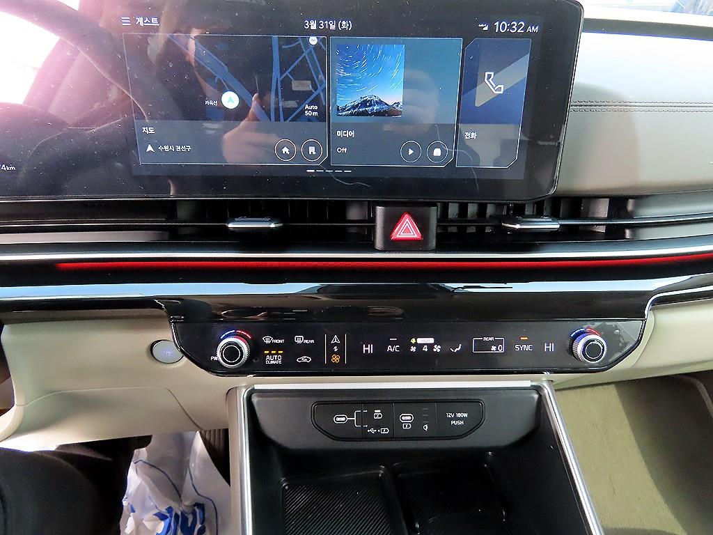 KIA Carnival - Vista 12