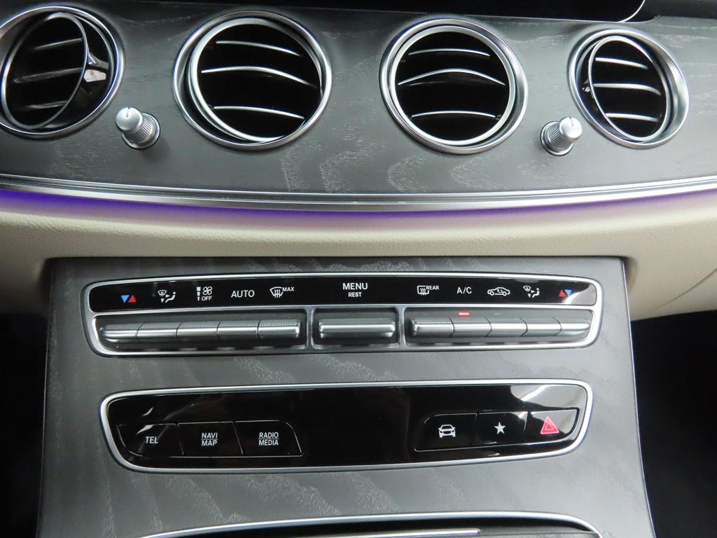 Mercedes Benz E class - Vista 11