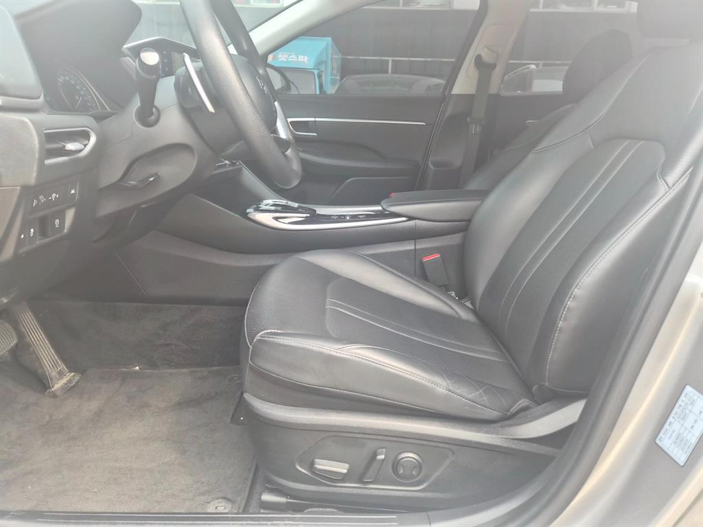 HYUNDAI Sonata - Vista 10