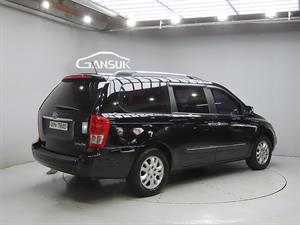 KIA Carnival - Vista 8