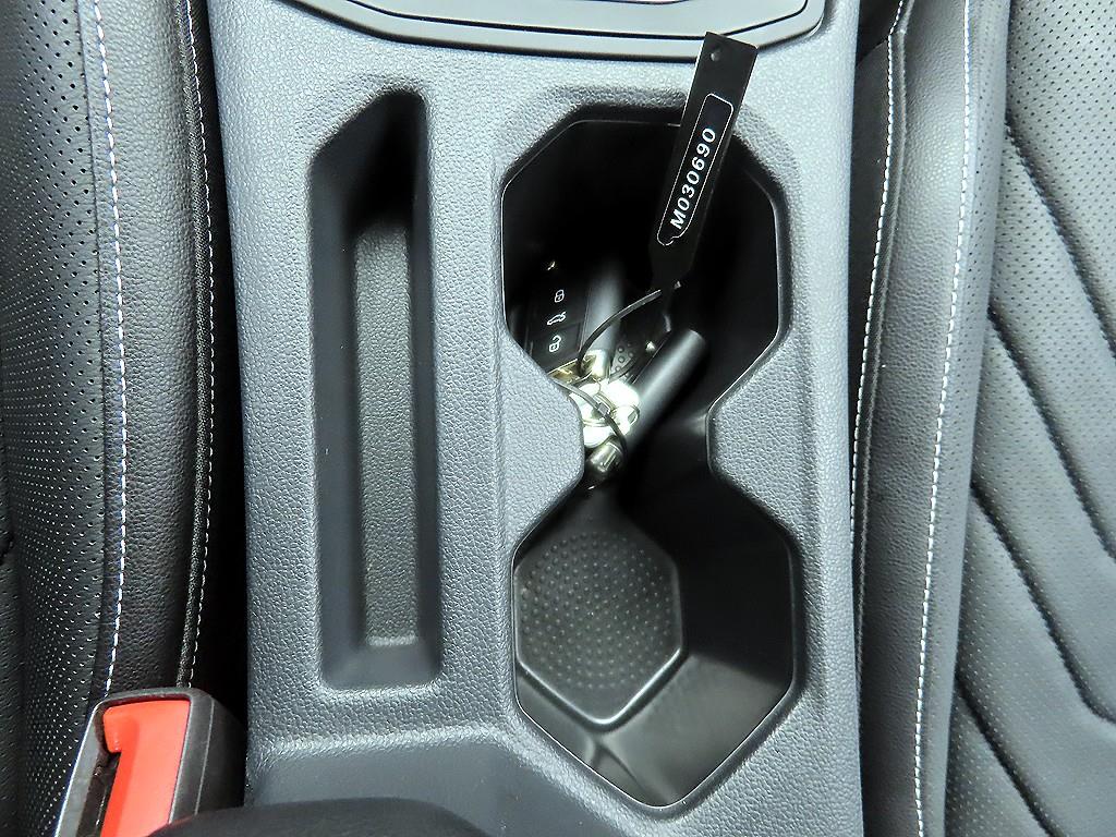 Volkswagen Jetta - Vista 12