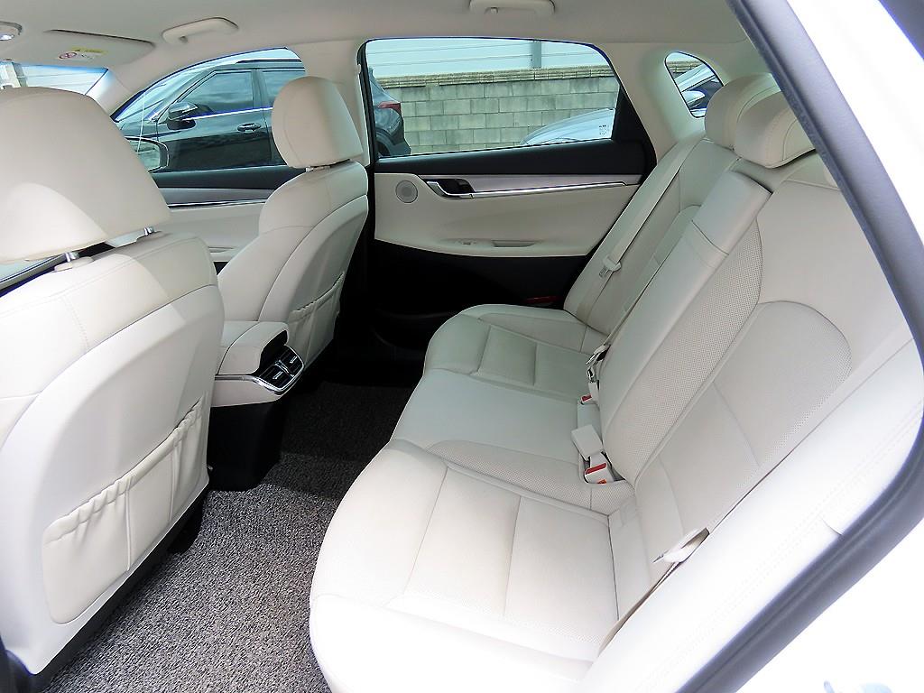 HYUNDAI Grandeur - Vista 6