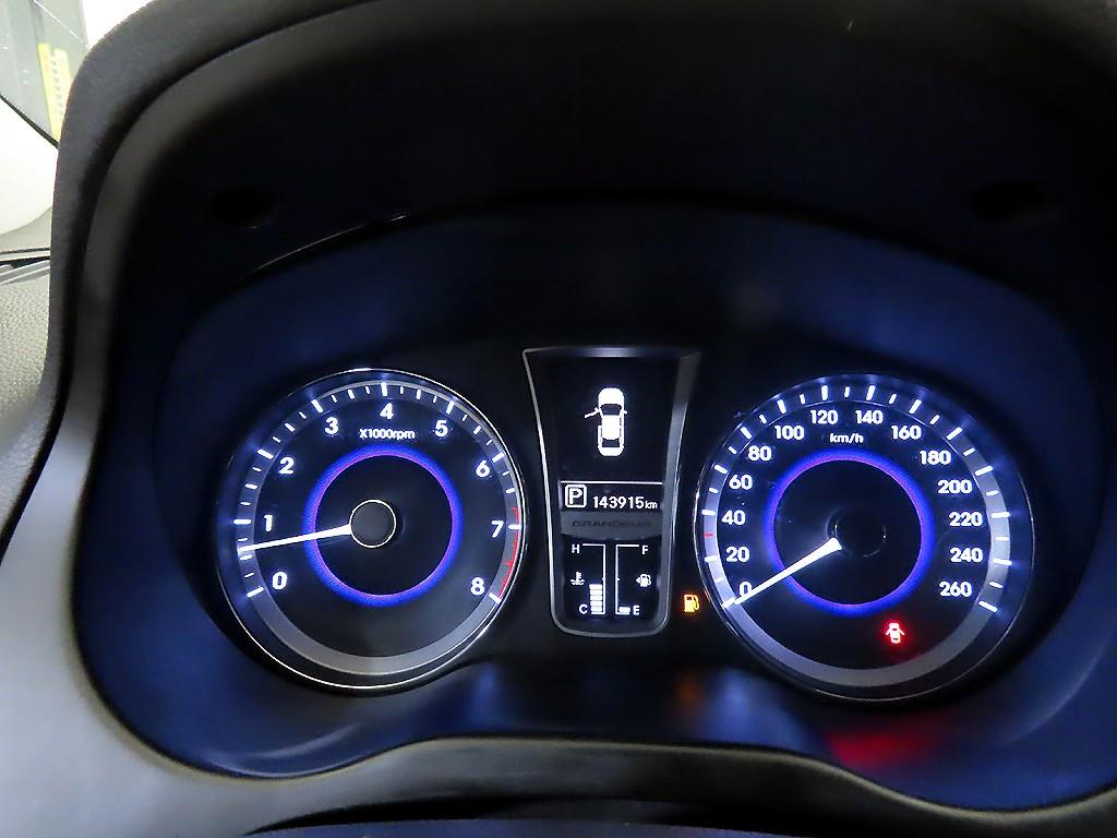 HYUNDAI Grandeur - Vista 9