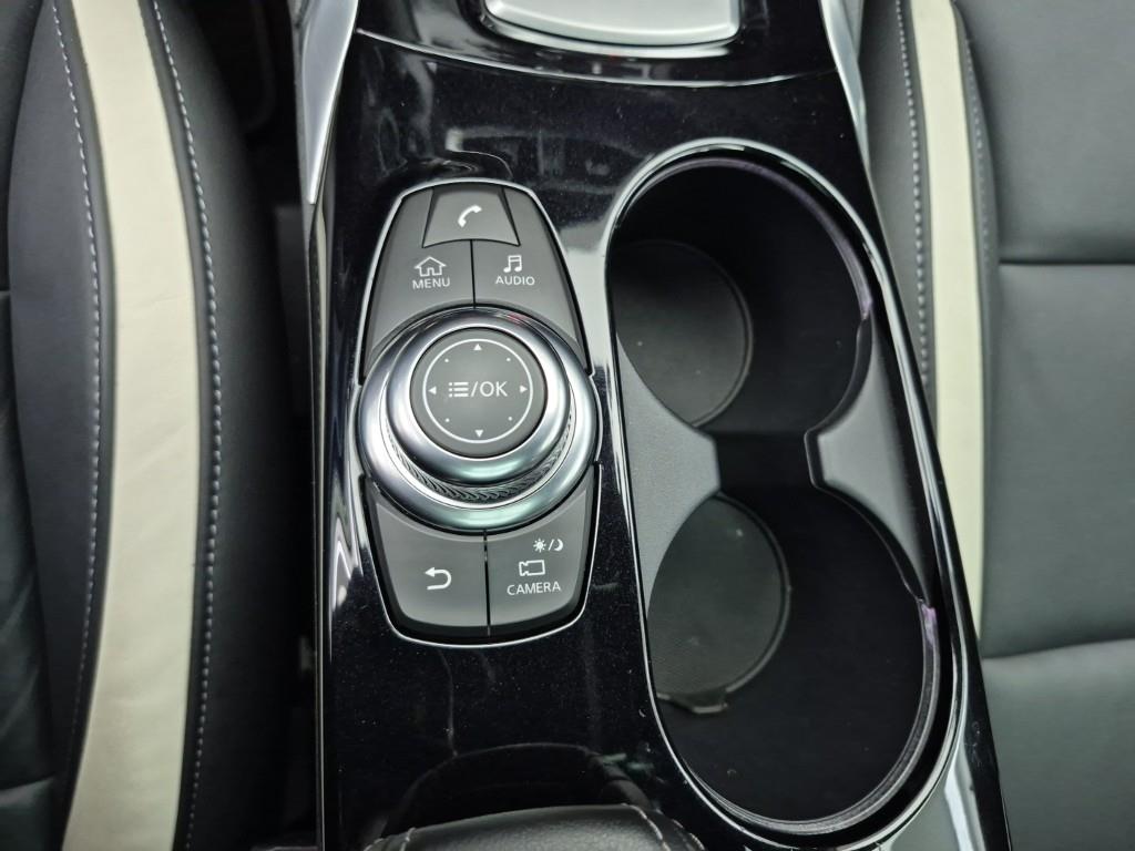 Infiniti Q - Vista 8