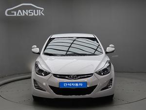 HYUNDAI Avante - Vista 2