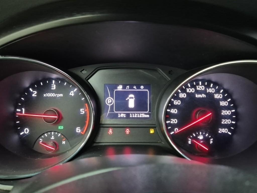KIA Carnival - Vista 6