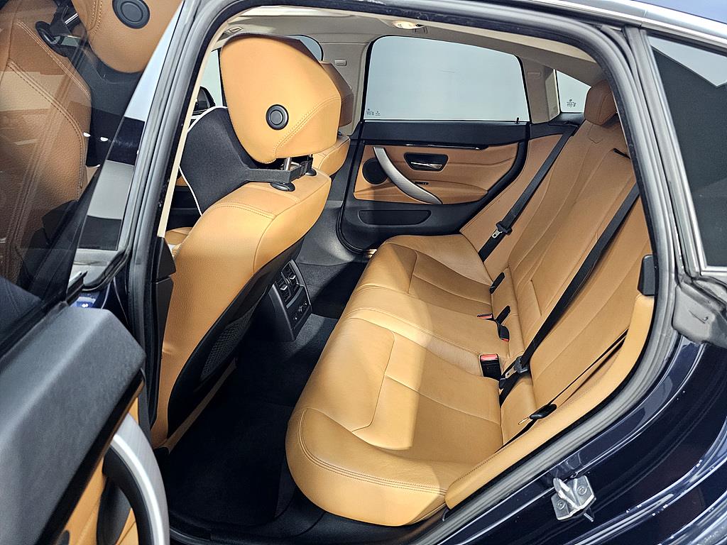 BMW 4 Series - Vista 9