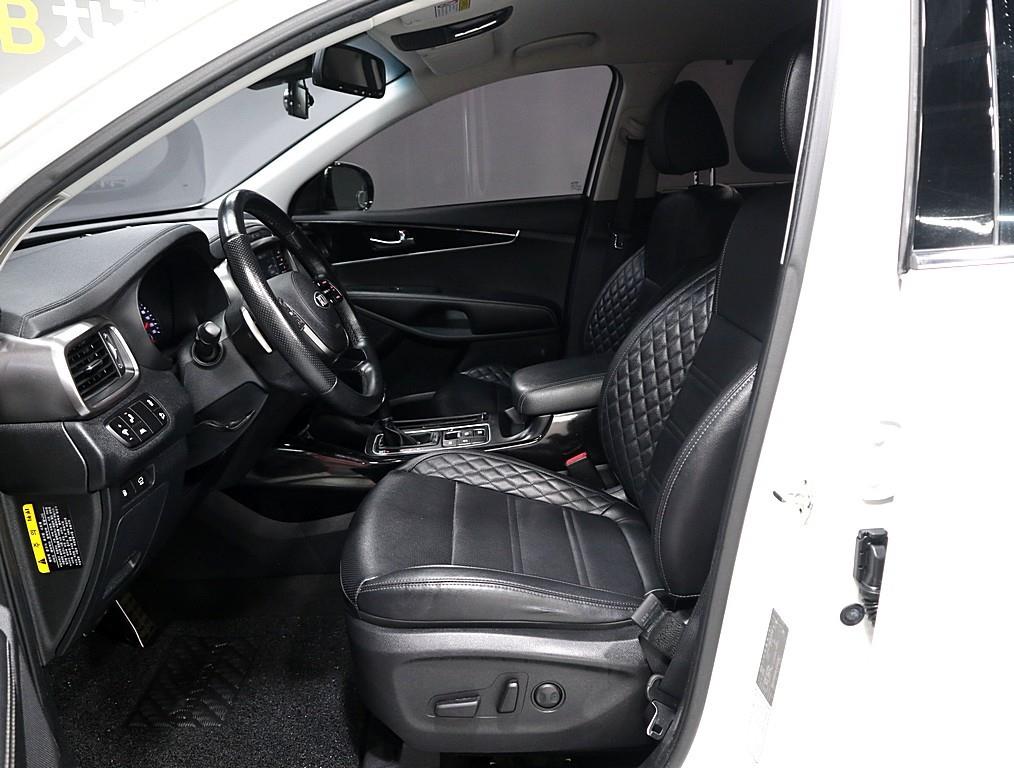 KIA Sorento - Vista 8