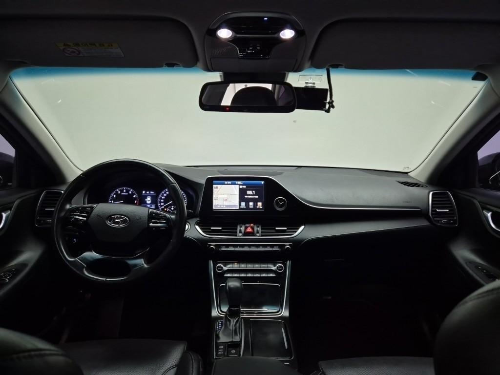 HYUNDAI Grandeur - Vista 7