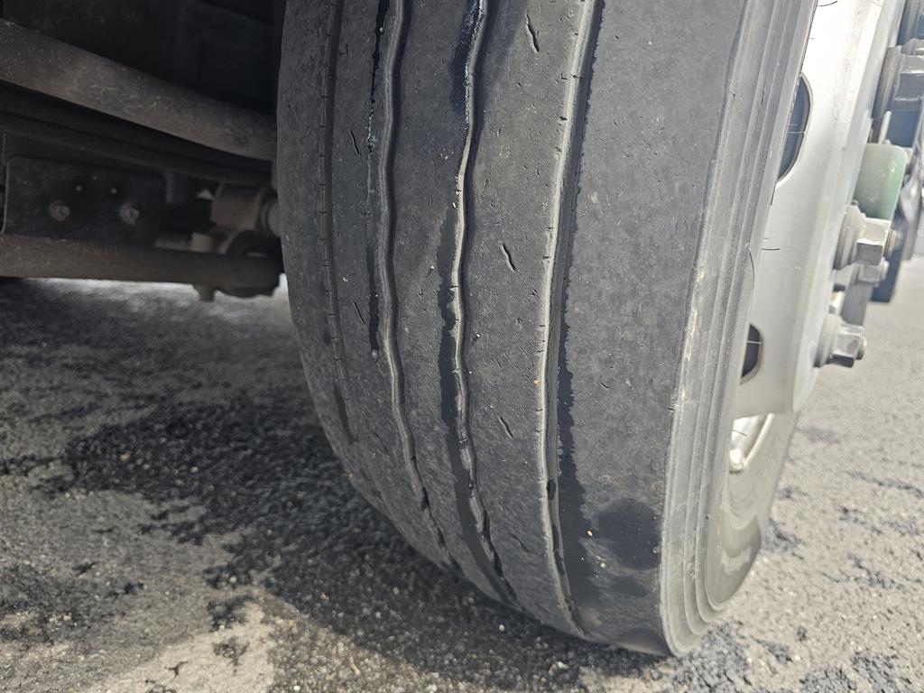 medium and large cargo apChoukJingae - Vista 12