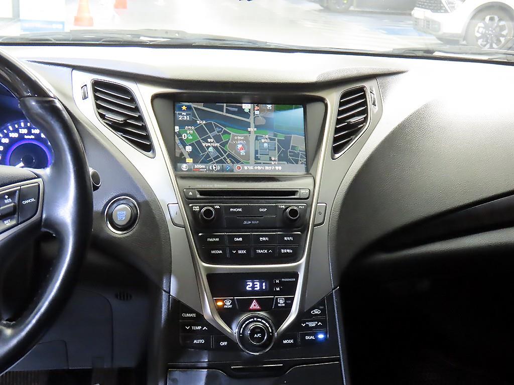 HYUNDAI Grandeur - Vista 11