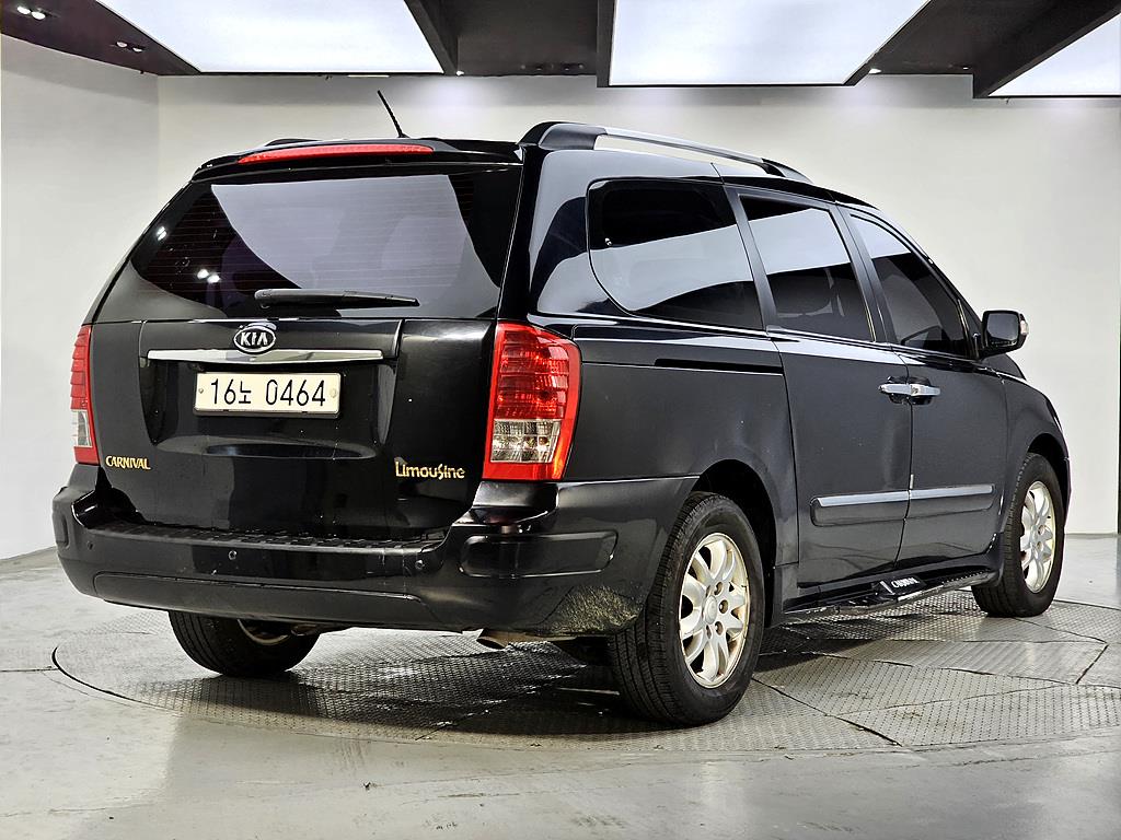 KIA Carnival - Vista 4