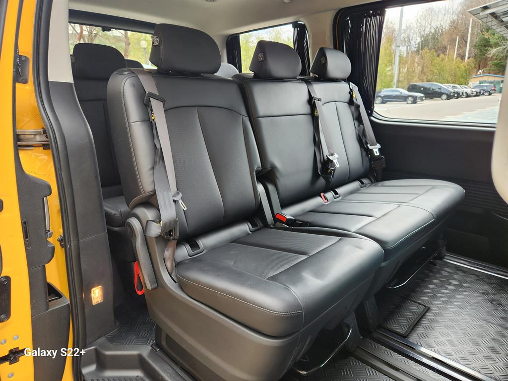 HYUNDAI Staria - Vista 11