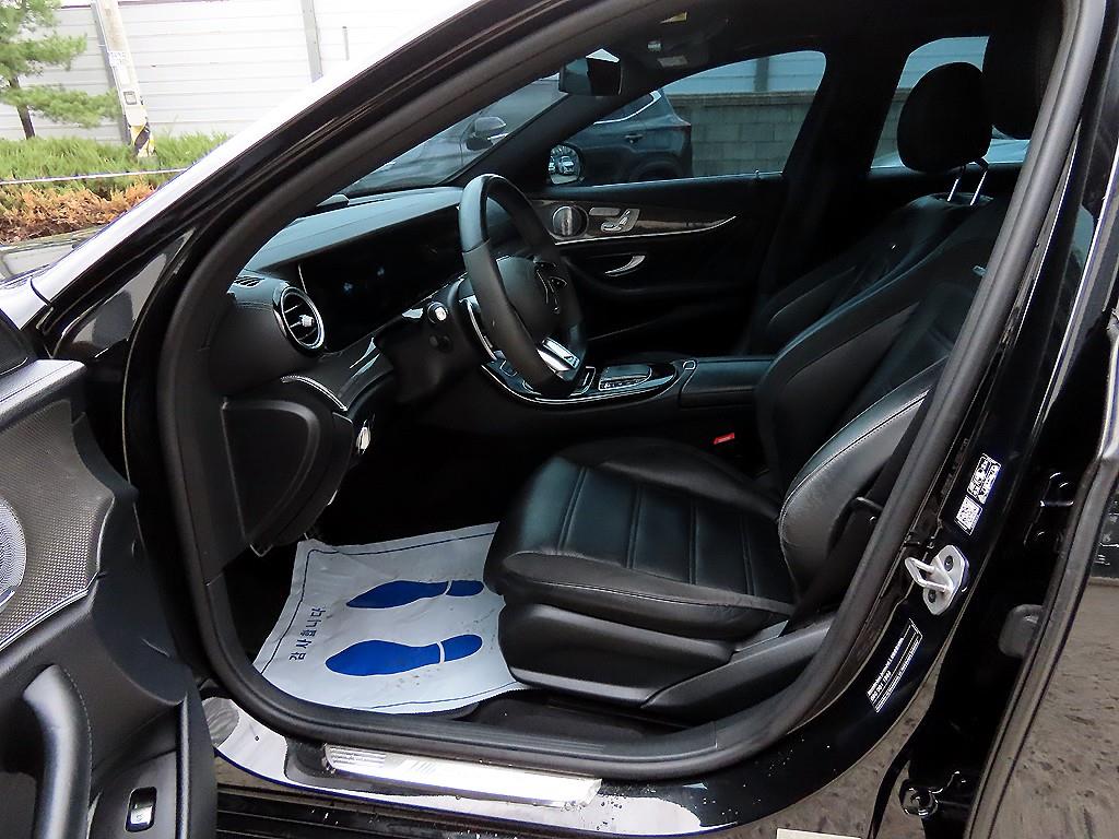 Mercedes Benz E class - Vista 5