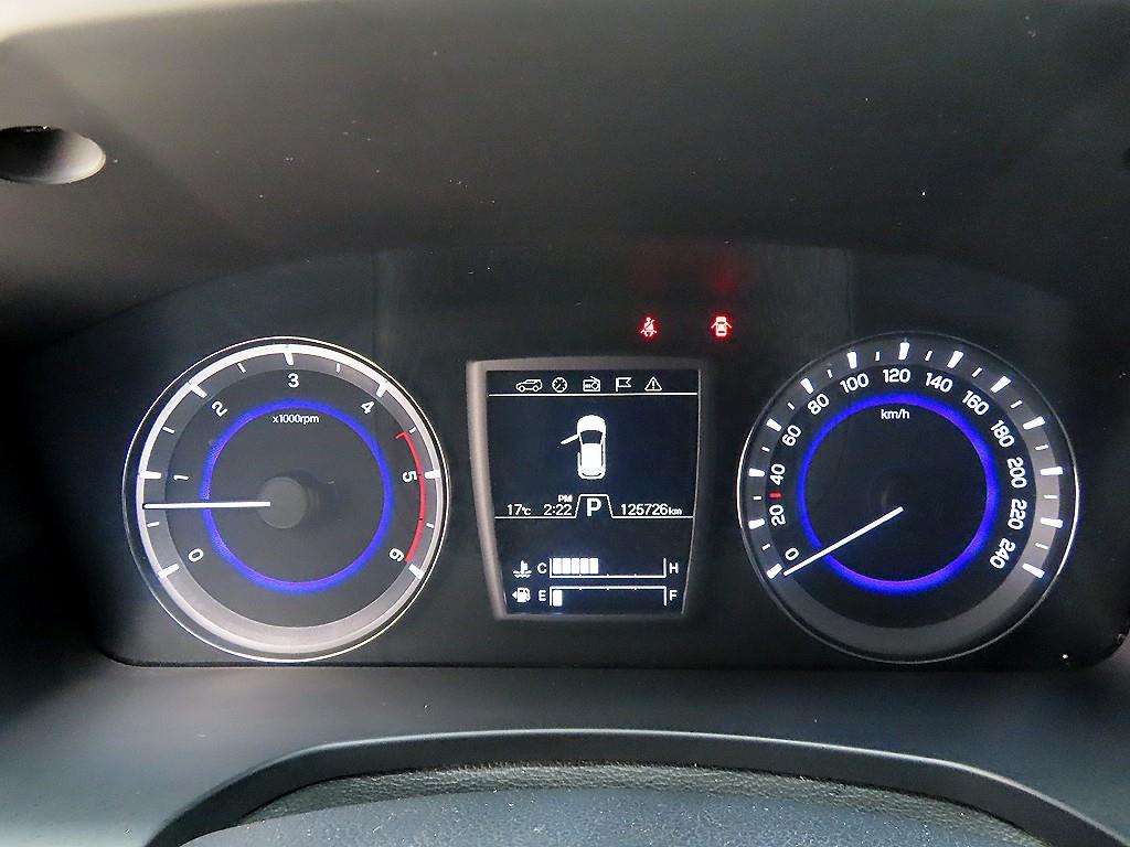 Ssangyong Rexton - Vista 9