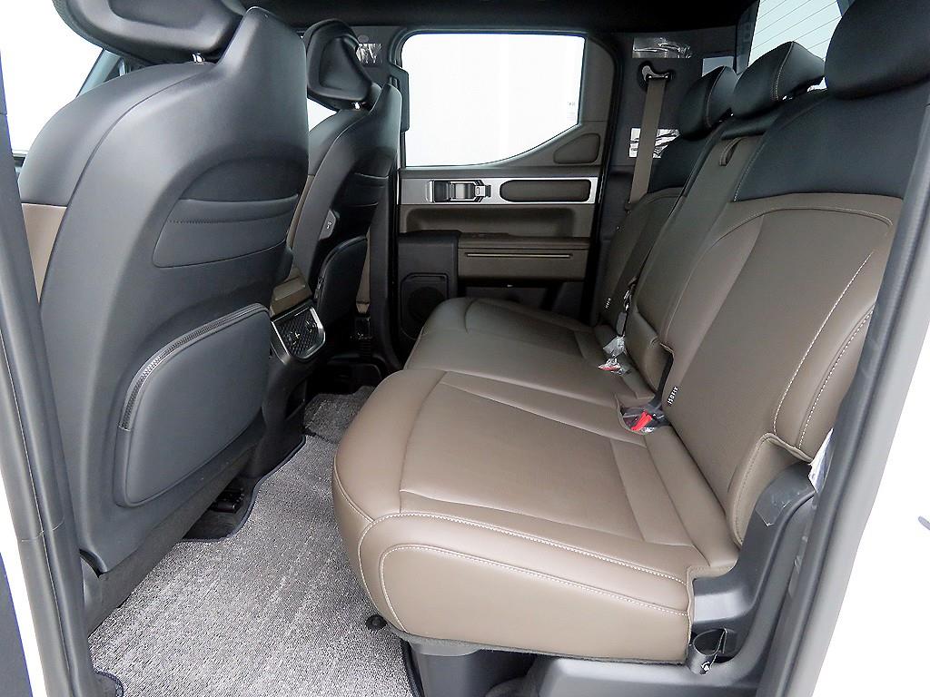 KIA Tasman - Vista 7