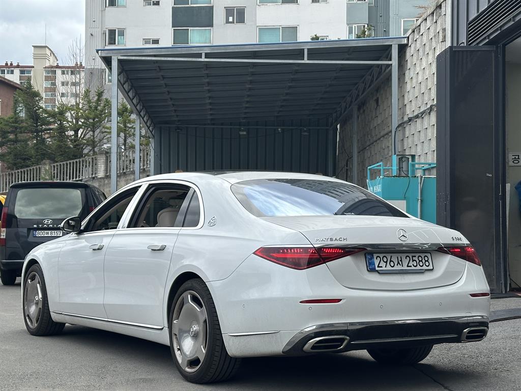 Mercedes Benz S Class - Vista 4
