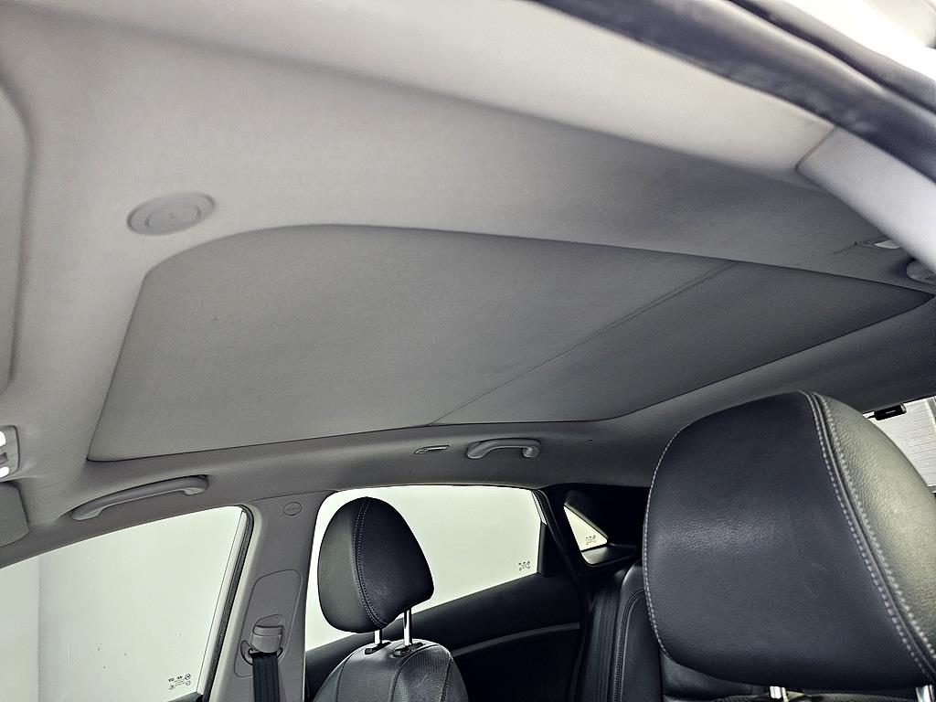 HYUNDAI i30 - Vista 12