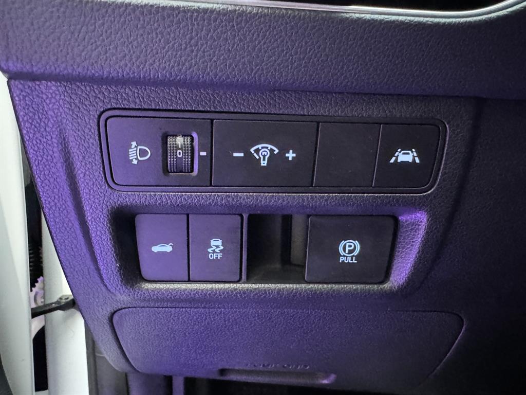 HYUNDAI Sonata - Vista 11