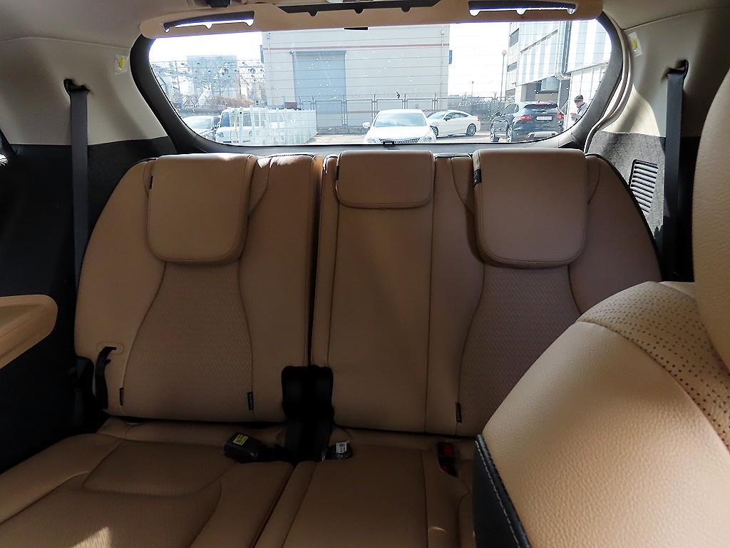 KIA Carnival - Vista 7