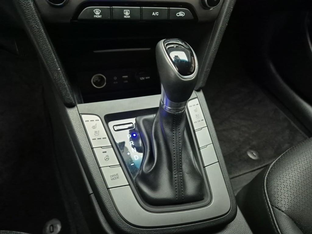 HYUNDAI Avante - Vista 8