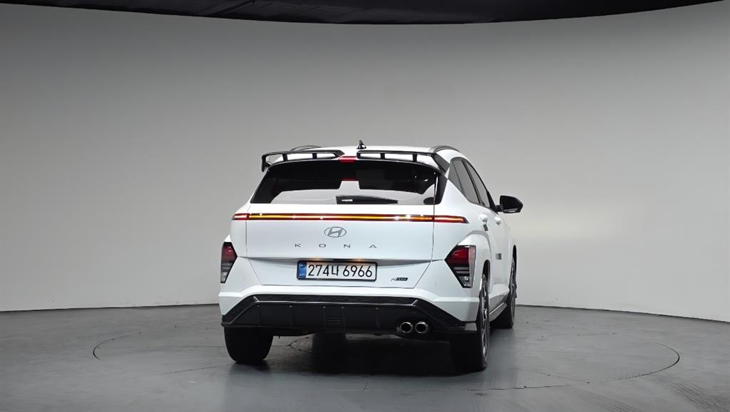 HYUNDAI Kona - Vista 4