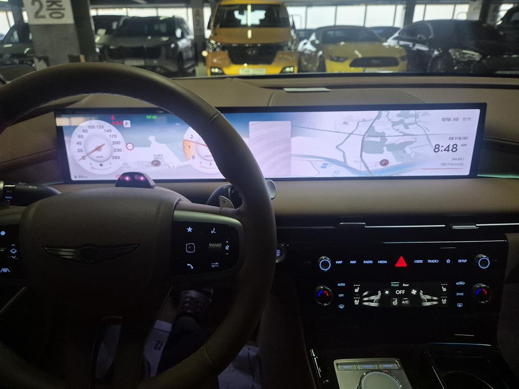 Genesis G80 - Vista 12