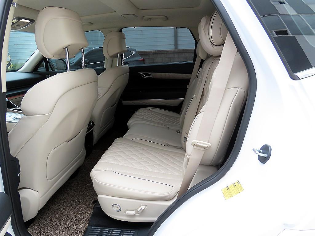 Genesis GV80 - Vista 6