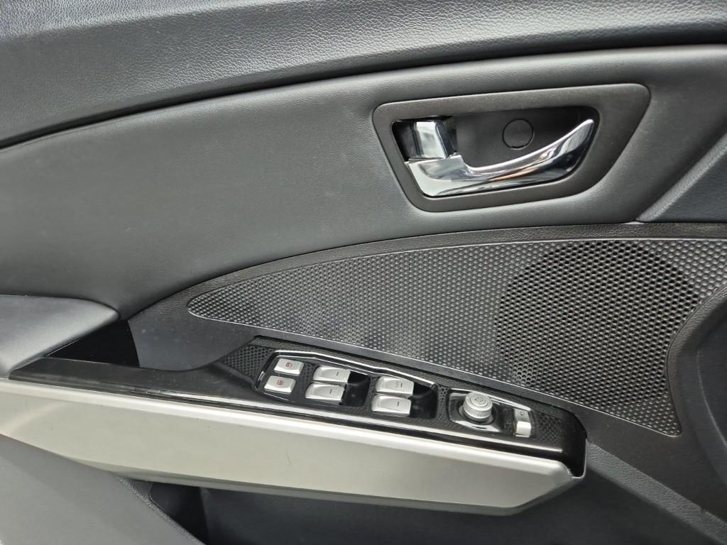 Ssangyong Tivoli - Vista 11