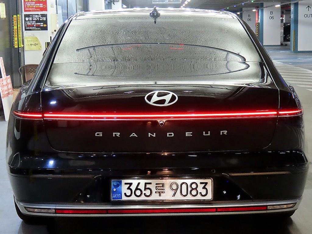 HYUNDAI Grandeur - Vista 5