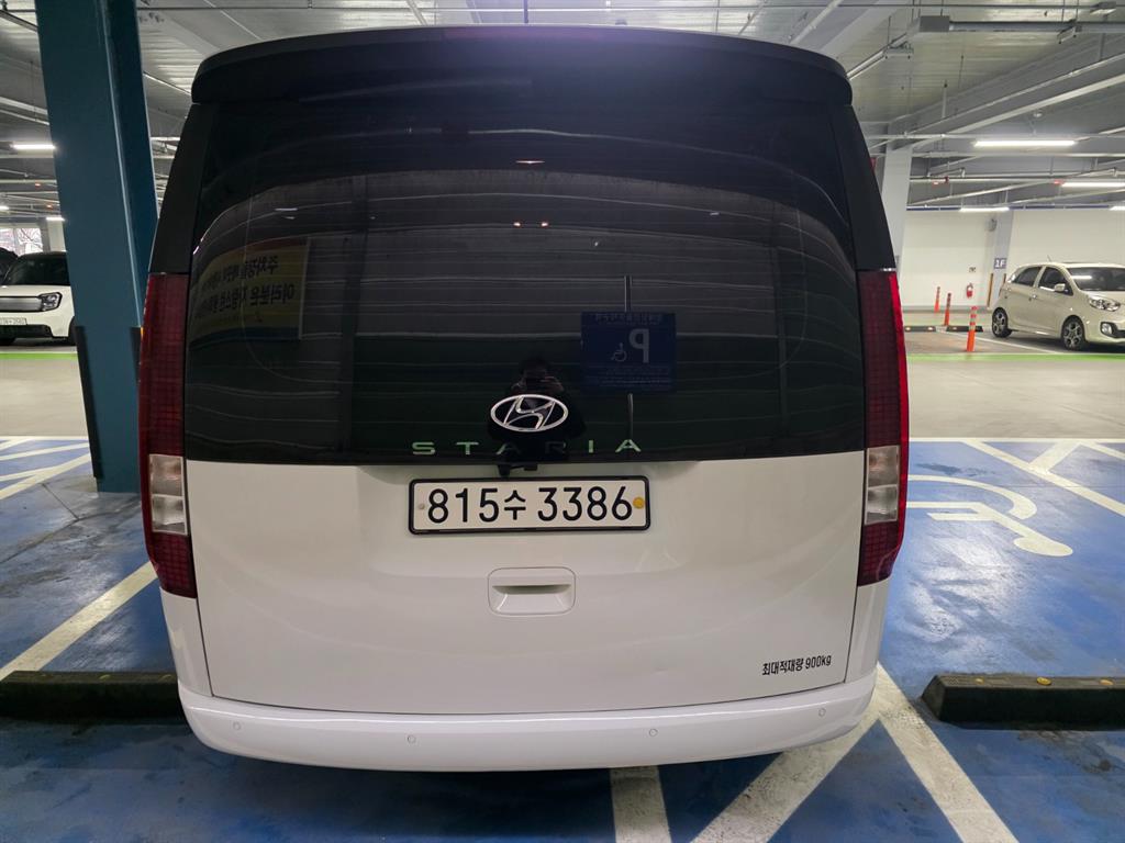 HYUNDAI Staria - Vista 5