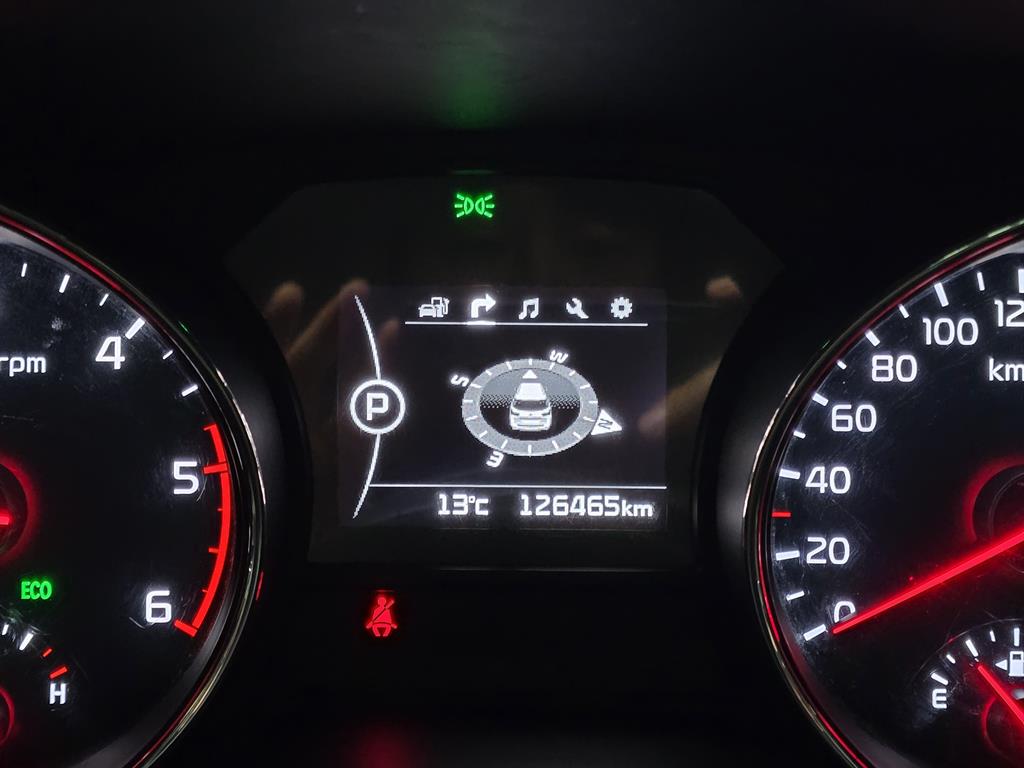 KIA Carnival - Vista 11