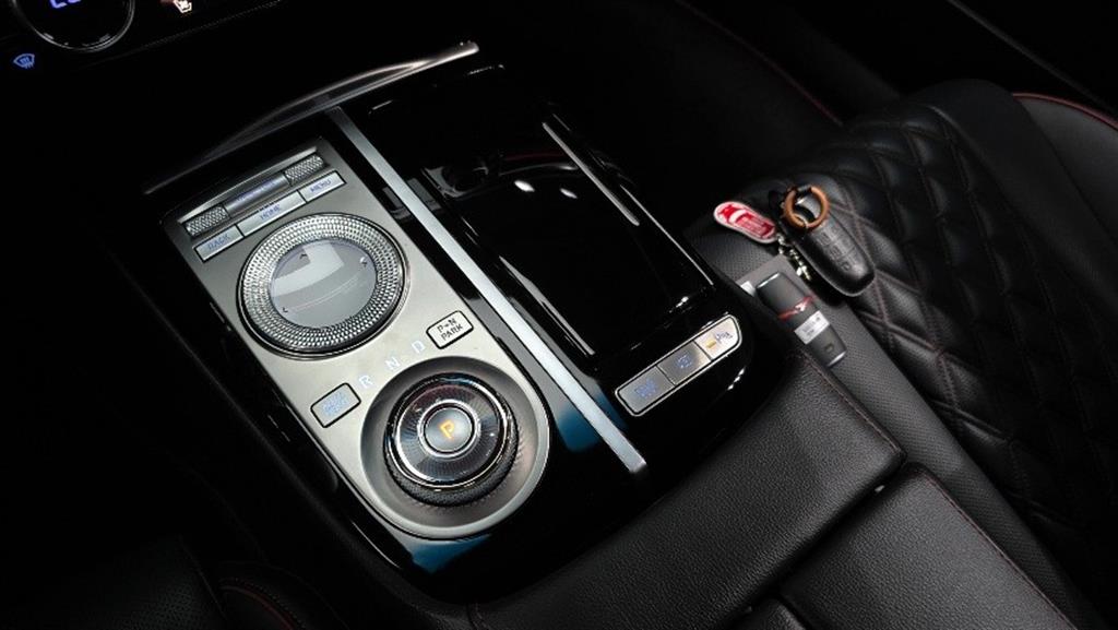 Genesis G80 - Vista 9